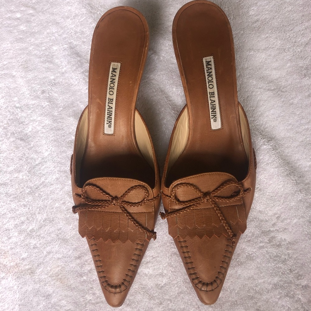 Manolo Blahnik Size 7 Tan Mules